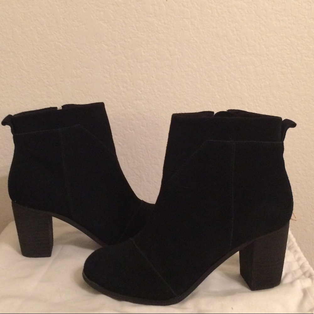 BRAND NEW TOMS BOOTS